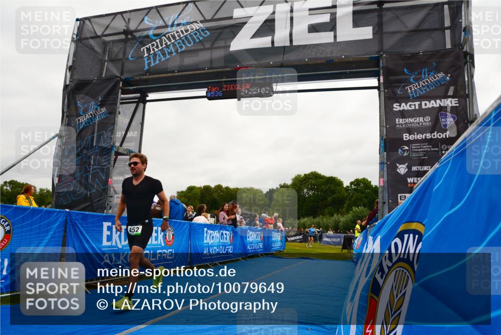 30.08.2026 - Elbe Triathlon Hamburg LAZAROV Photography http://msf.ph/oto/10079649 30.08.2026 10:52:03 Ziel 452, 536 meine-sportfotos.de