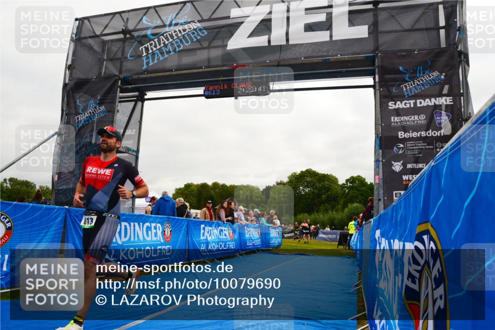 30.08.2026 - Elbe Triathlon Hamburg LAZAROV Photography http://msf.ph/oto/10079690 30.08.2026 10:53:40 Ziel 613 meine-sportfotos.de