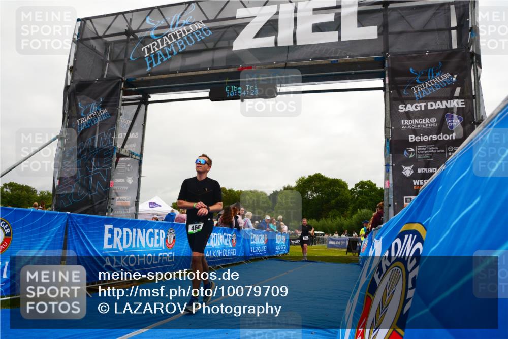 30.08.2026 - Elbe Triathlon Hamburg LAZAROV Photography http://msf.ph/oto/10079709 30.08.2026 10:54:29 Ziel 374, 466 meine-sportfotos.de