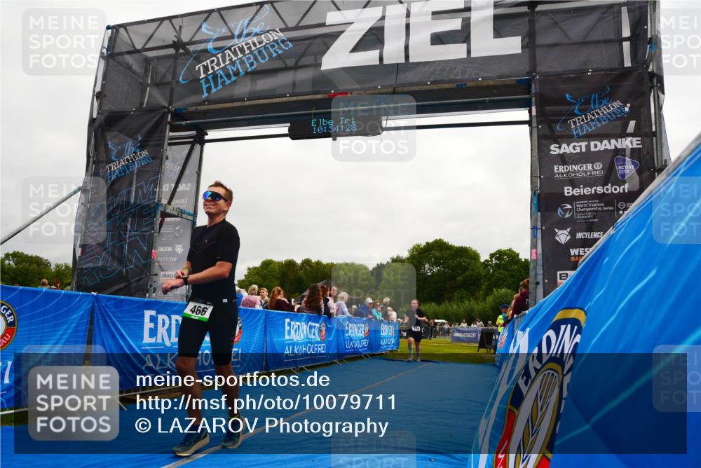 30.08.2026 - Elbe Triathlon Hamburg LAZAROV Photography http://msf.ph/oto/10079711 30.08.2026 10:54:30 Ziel 374, 466 meine-sportfotos.de
