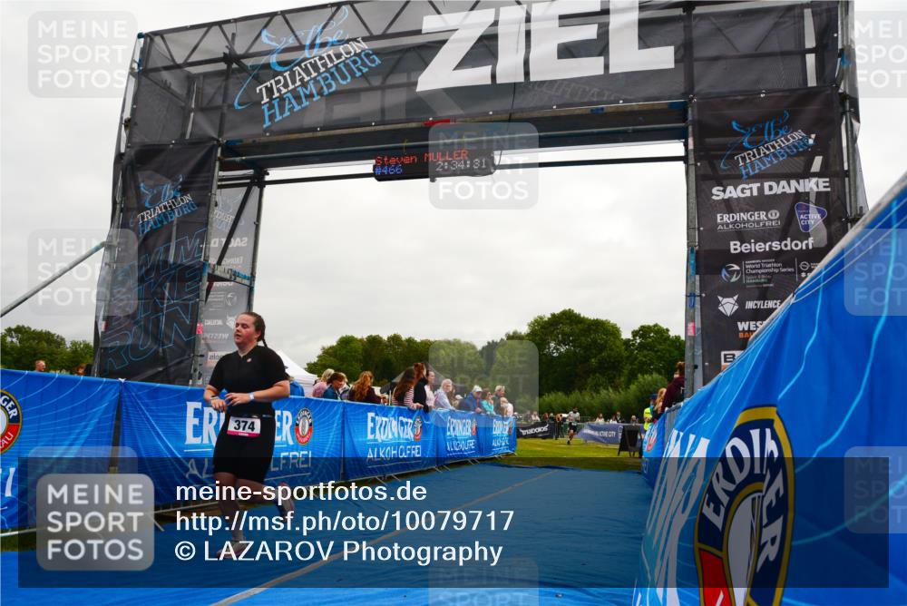 30.08.2026 - Elbe Triathlon Hamburg LAZAROV Photography http://msf.ph/oto/10079717 30.08.2026 10:54:33 Ziel 374, 466 meine-sportfotos.de