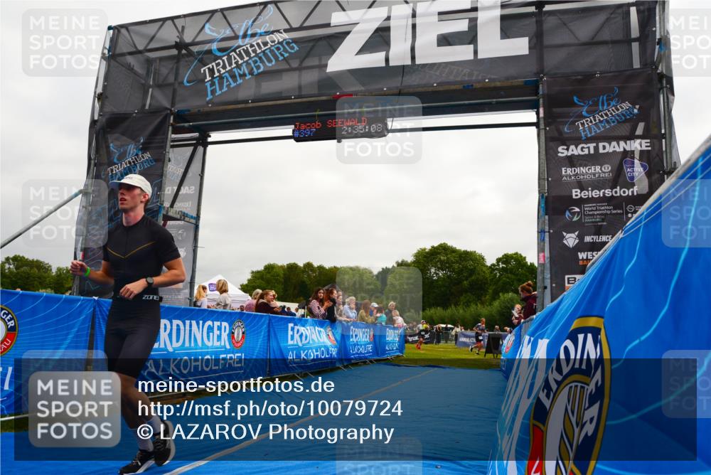 30.08.2026 - Elbe Triathlon Hamburg LAZAROV Photography http://msf.ph/oto/10079724 30.08.2026 10:55:08 Ziel 397 meine-sportfotos.de