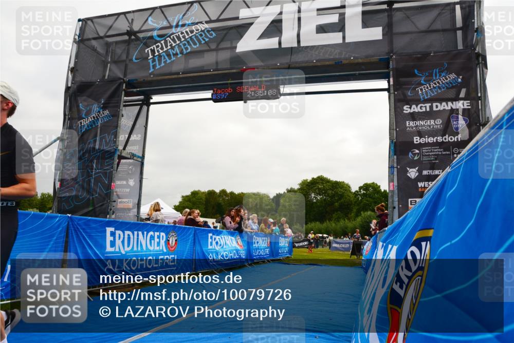 30.08.2026 - Elbe Triathlon Hamburg LAZAROV Photography http://msf.ph/oto/10079726 30.08.2026 10:55:08 Ziel 397 meine-sportfotos.de
