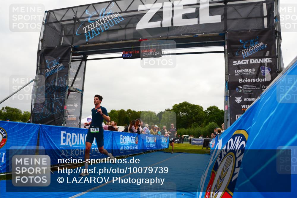 30.08.2026 - Elbe Triathlon Hamburg LAZAROV Photography http://msf.ph/oto/10079739 30.08.2026 10:55:25 Ziel 353, 438, 519, 663 meine-sportfotos.de