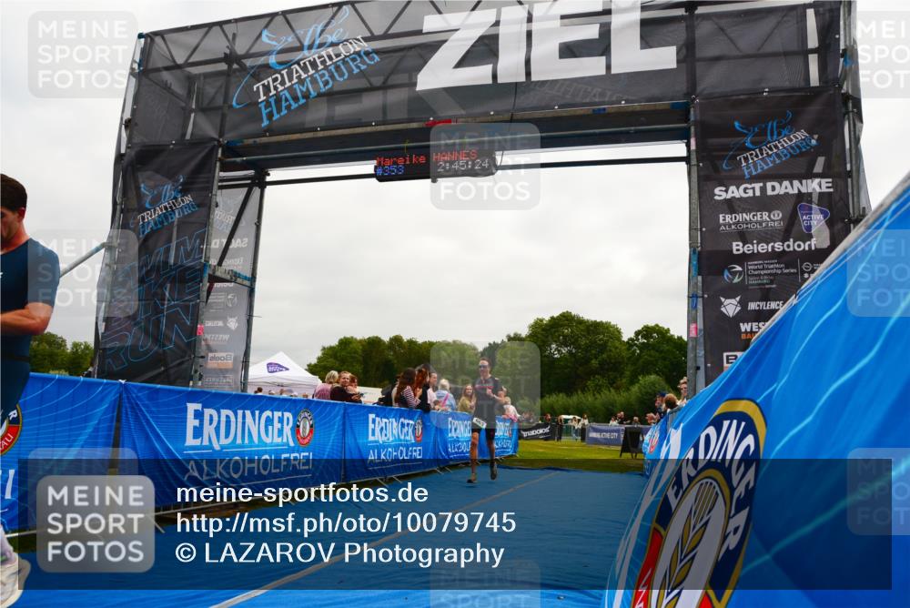 30.08.2026 - Elbe Triathlon Hamburg LAZAROV Photography http://msf.ph/oto/10079745 30.08.2026 10:55:26 Ziel 353, 438, 519, 663 meine-sportfotos.de