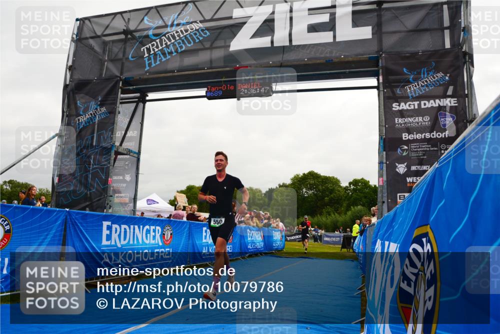 30.08.2026 - Elbe Triathlon Hamburg LAZAROV Photography http://msf.ph/oto/10079786 30.08.2026 10:56:52 Ziel 550, 668 meine-sportfotos.de