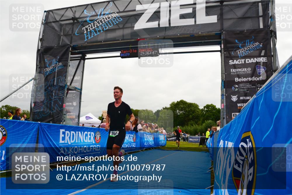 30.08.2026 - Elbe Triathlon Hamburg LAZAROV Photography http://msf.ph/oto/10079787 30.08.2026 10:56:52 Ziel 550, 668 meine-sportfotos.de