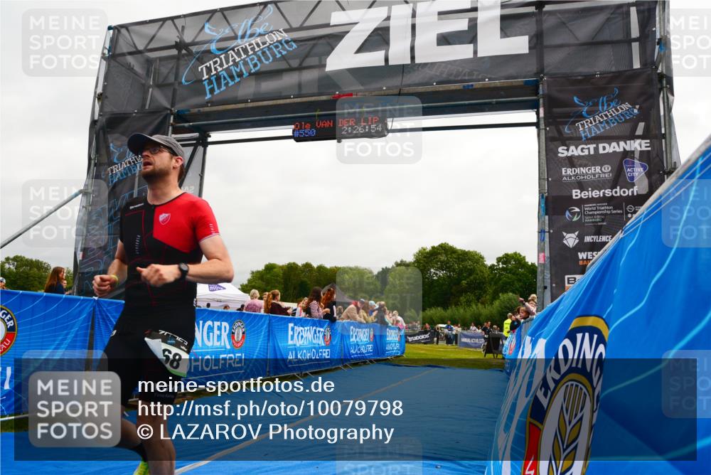 30.08.2026 - Elbe Triathlon Hamburg LAZAROV Photography http://msf.ph/oto/10079798 30.08.2026 10:56:56 Ziel 550, 668 meine-sportfotos.de