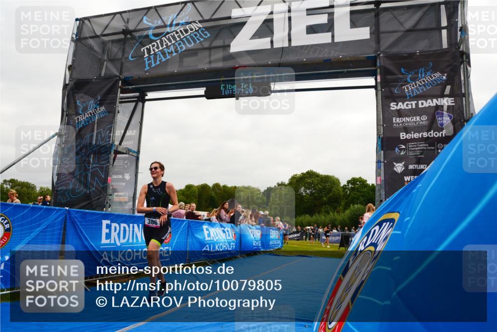 30.08.2026 - Elbe Triathlon Hamburg LAZAROV Photography http://msf.ph/oto/10079805 30.08.2026 10:57:21 Ziel 386 meine-sportfotos.de