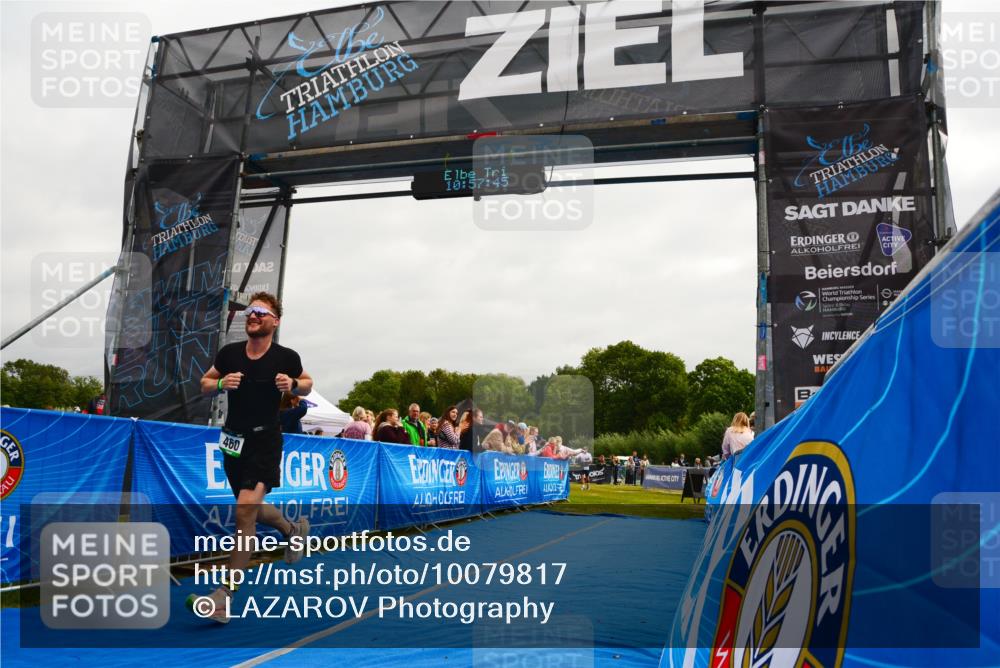 30.08.2026 - Elbe Triathlon Hamburg LAZAROV Photography http://msf.ph/oto/10079817 30.08.2026 10:57:45 Ziel 460 meine-sportfotos.de