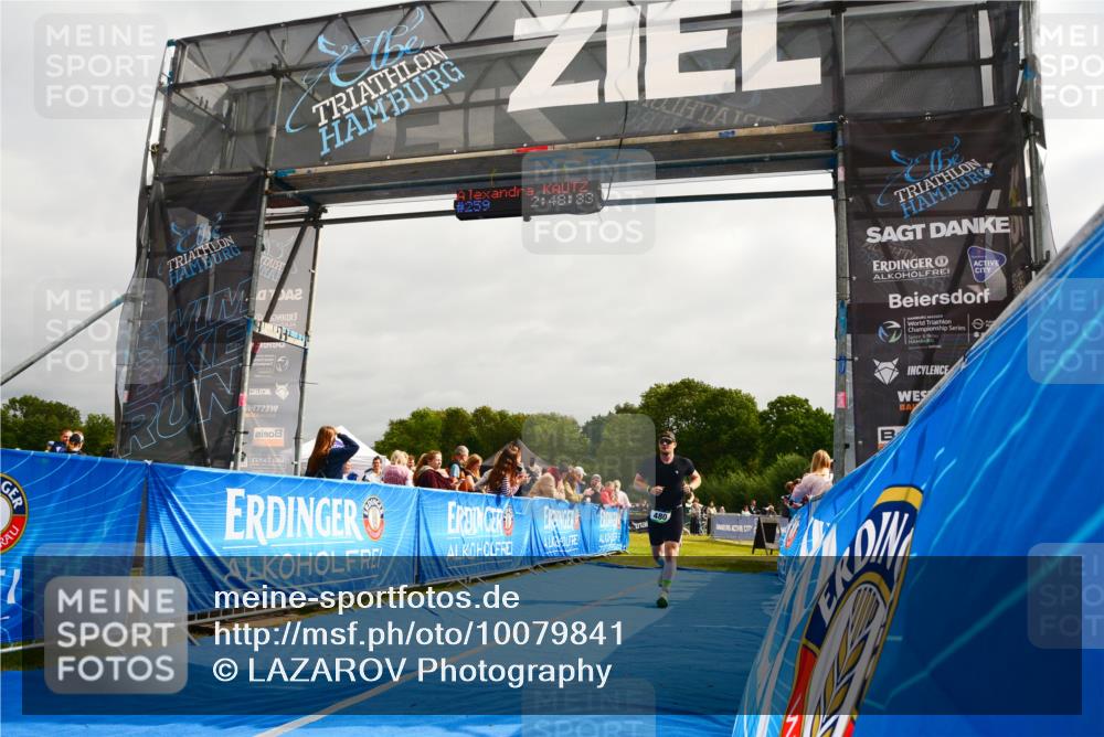 30.08.2026 - Elbe Triathlon Hamburg LAZAROV Photography http://msf.ph/oto/10079841 30.08.2026 10:58:40 Ziel 480, 588 meine-sportfotos.de