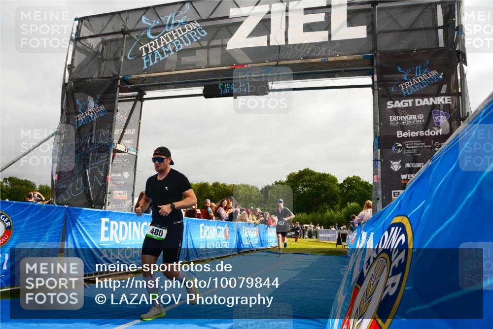 30.08.2026 - Elbe Triathlon Hamburg LAZAROV Photography http://msf.ph/oto/10079844 30.08.2026 10:58:42 Ziel 480, 588 meine-sportfotos.de