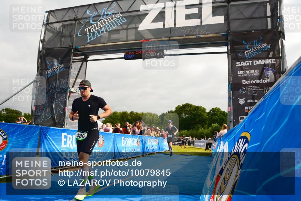 30.08.2026 - Elbe Triathlon Hamburg LAZAROV Photography http://msf.ph/oto/10079845 30.08.2026 10:58:42 Ziel 480, 588 meine-sportfotos.de