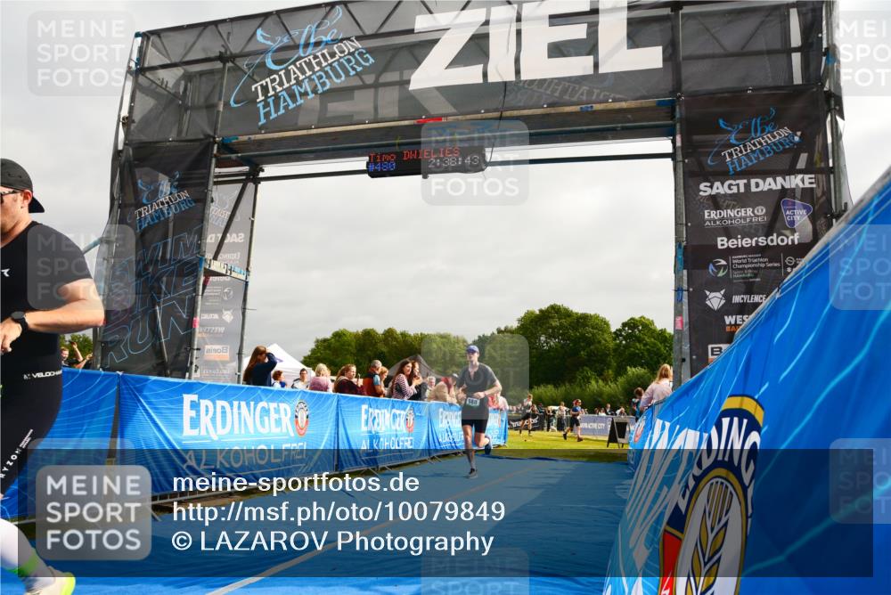 30.08.2026 - Elbe Triathlon Hamburg LAZAROV Photography http://msf.ph/oto/10079849 30.08.2026 10:58:43 Ziel 480, 588 meine-sportfotos.de