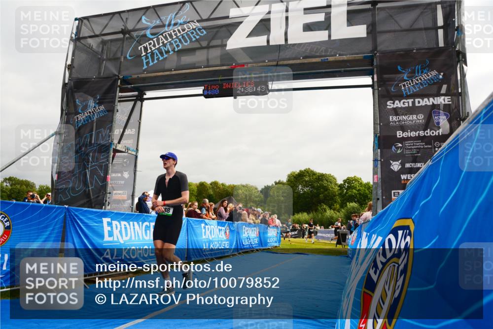 30.08.2026 - Elbe Triathlon Hamburg LAZAROV Photography http://msf.ph/oto/10079852 30.08.2026 10:58:45 Ziel 480, 588 meine-sportfotos.de