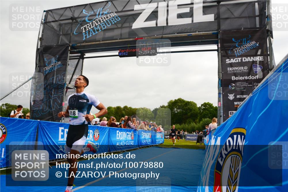 30.08.2026 - Elbe Triathlon Hamburg LAZAROV Photography http://msf.ph/oto/10079880 30.08.2026 10:59:23 Ziel 331, 418, 467 meine-sportfotos.de