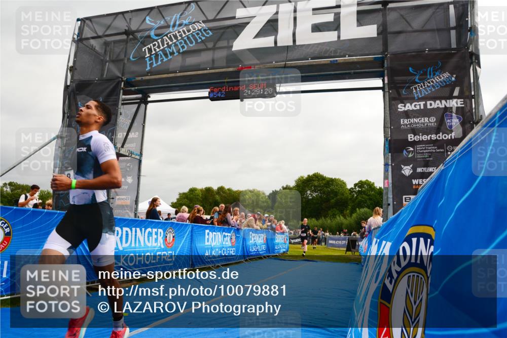 30.08.2026 - Elbe Triathlon Hamburg LAZAROV Photography http://msf.ph/oto/10079881 30.08.2026 10:59:23 Ziel 331, 418, 467 meine-sportfotos.de