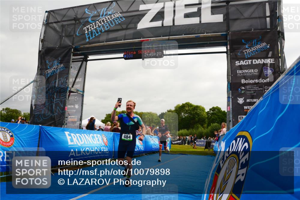 30.08.2026 - Elbe Triathlon Hamburg LAZAROV Photography http://msf.ph/oto/10079898 30.08.2026 10:59:35 Ziel 462, 484 meine-sportfotos.de