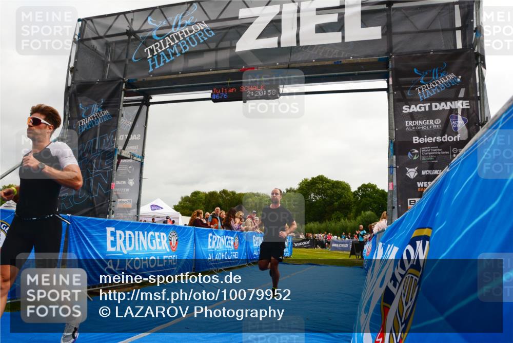 30.08.2026 - Elbe Triathlon Hamburg LAZAROV Photography http://msf.ph/oto/10079952 30.08.2026 11:00:57 Ziel 498, 676 meine-sportfotos.de