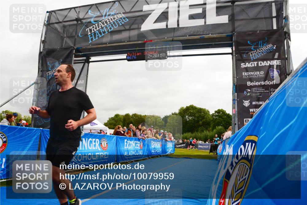 30.08.2026 - Elbe Triathlon Hamburg LAZAROV Photography http://msf.ph/oto/10079959 30.08.2026 11:00:59 Ziel 264, 498, 676, 987 meine-sportfotos.de