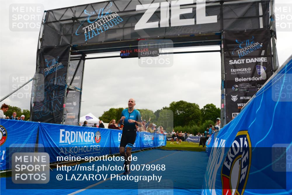 30.08.2026 - Elbe Triathlon Hamburg LAZAROV Photography http://msf.ph/oto/10079968 30.08.2026 11:01:08 Ziel 261, 264, 987 meine-sportfotos.de