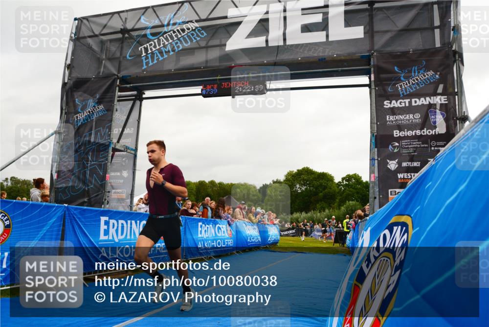 30.08.2026 - Elbe Triathlon Hamburg LAZAROV Photography http://msf.ph/oto/10080038 30.08.2026 11:02:51 Ziel 525 meine-sportfotos.de