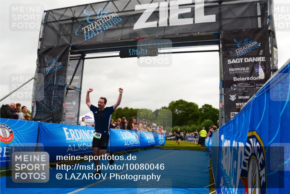 30.08.2026 - Elbe Triathlon Hamburg LAZAROV Photography http://msf.ph/oto/10080046 30.08.2026 11:03:18 Ziel 459, 563 meine-sportfotos.de