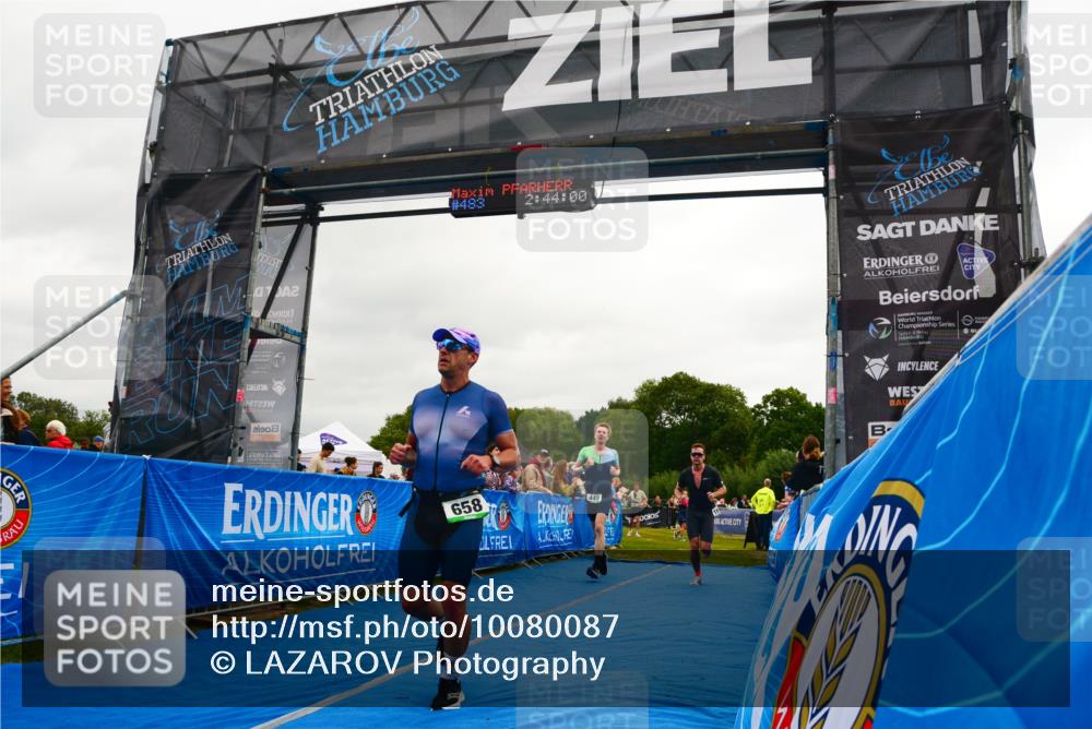 30.08.2026 - Elbe Triathlon Hamburg LAZAROV Photography http://msf.ph/oto/10080087 30.08.2026 11:04:05 Ziel 449, 642, 658, 664, 1897 meine-sportfotos.de