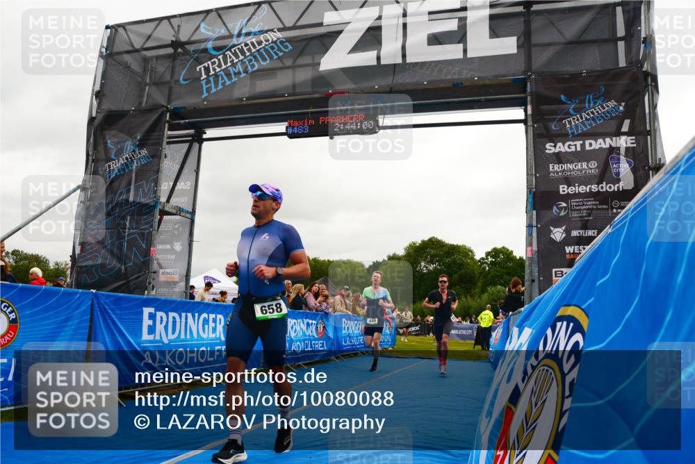 30.08.2026 - Elbe Triathlon Hamburg LAZAROV Photography http://msf.ph/oto/10080088 30.08.2026 11:04:06 Ziel 449, 642, 658, 664, 1897 meine-sportfotos.de