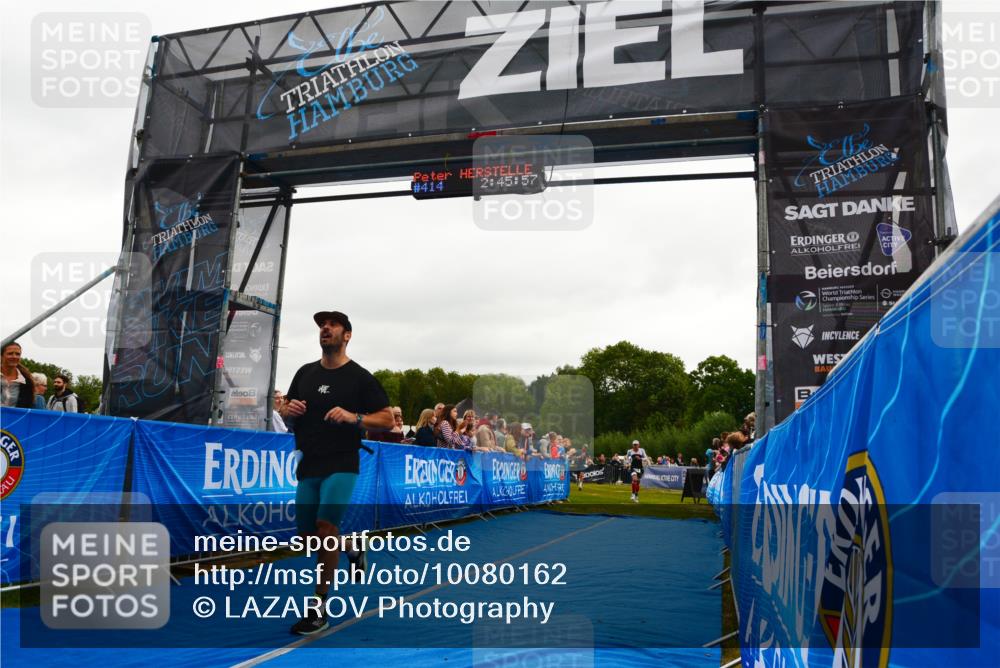 30.08.2026 - Elbe Triathlon Hamburg LAZAROV Photography http://msf.ph/oto/10080162 30.08.2026 11:05:59 Ziel 414, 431, 671, 779 meine-sportfotos.de