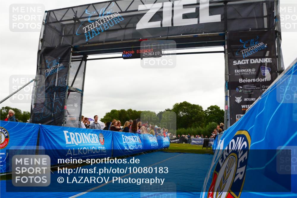 30.08.2026 - Elbe Triathlon Hamburg LAZAROV Photography http://msf.ph/oto/10080183 30.08.2026 11:06:17 Ziel 609 meine-sportfotos.de
