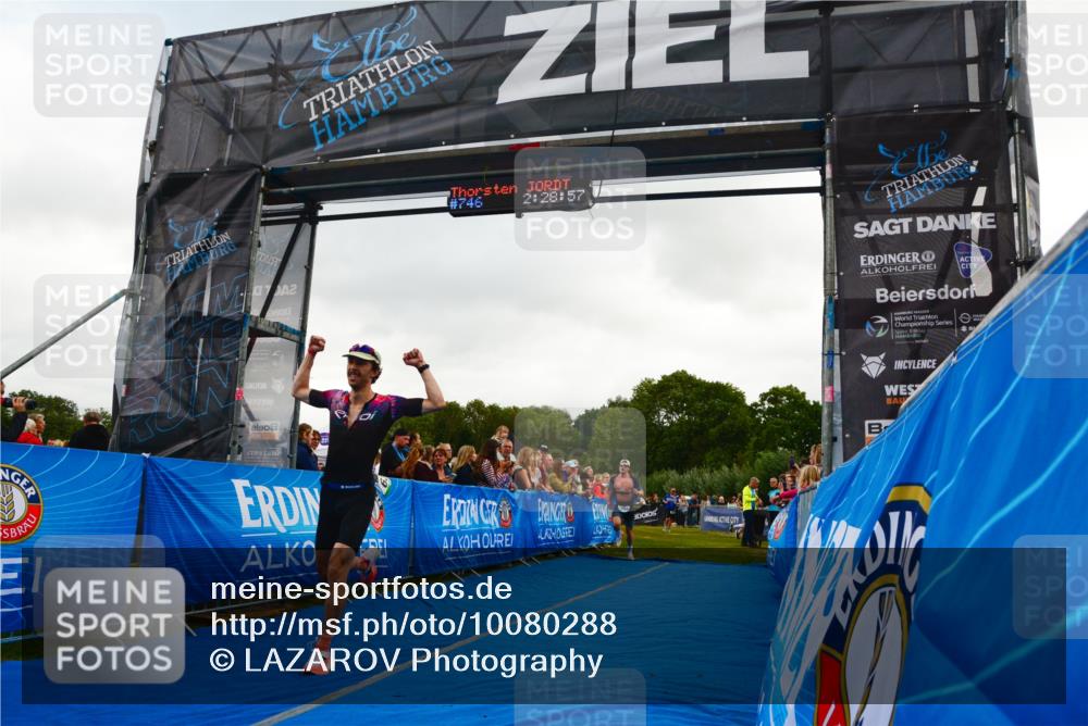 30.08.2026 - Elbe Triathlon Hamburg LAZAROV Photography http://msf.ph/oto/10080288 30.08.2026 11:09:05 Ziel 633, 1098 meine-sportfotos.de