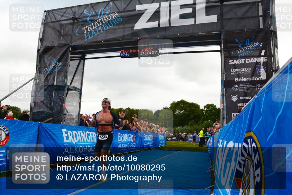 30.08.2026 - Elbe Triathlon Hamburg LAZAROV Photography http://msf.ph/oto/10080295 30.08.2026 11:09:07 Ziel 633, 1098 meine-sportfotos.de