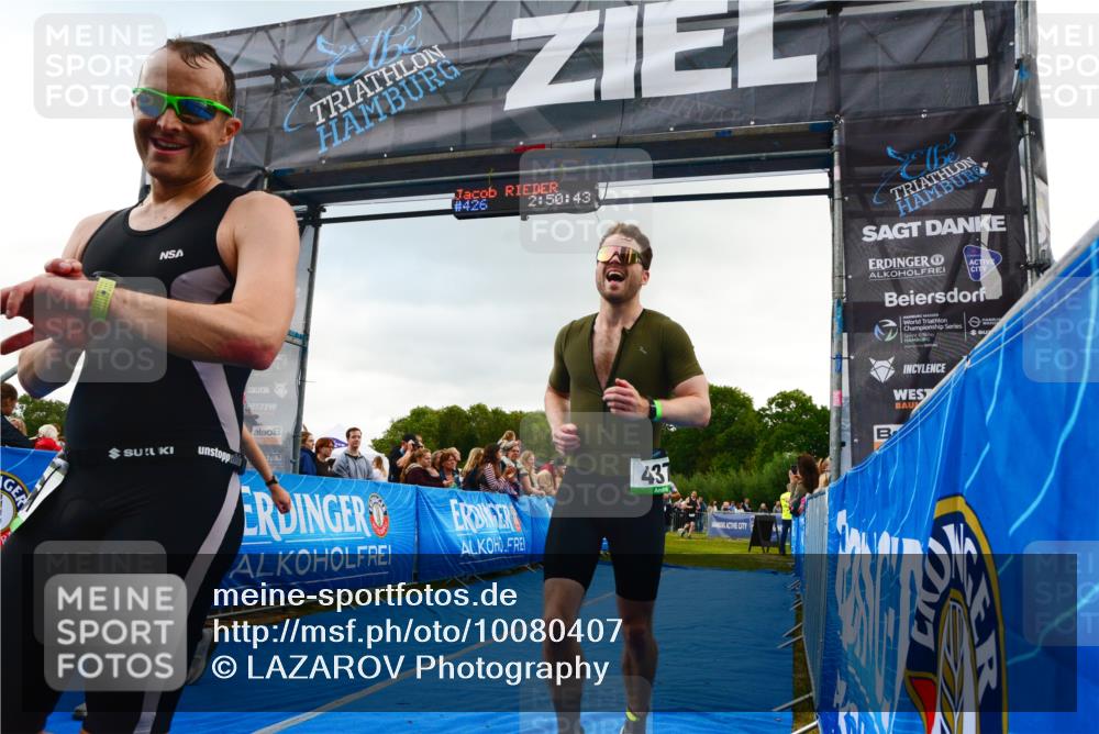 30.08.2026 - Elbe Triathlon Hamburg LAZAROV Photography http://msf.ph/oto/10080407 30.08.2026 11:10:54 Ziel 437, 541, 566, 666 meine-sportfotos.de