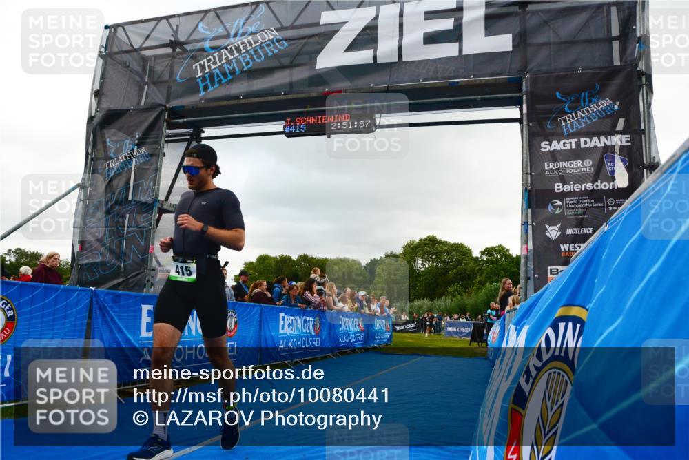 30.08.2026 - Elbe Triathlon Hamburg LAZAROV Photography http://msf.ph/oto/10080441 30.08.2026 11:11:56 Ziel 415, 558 meine-sportfotos.de