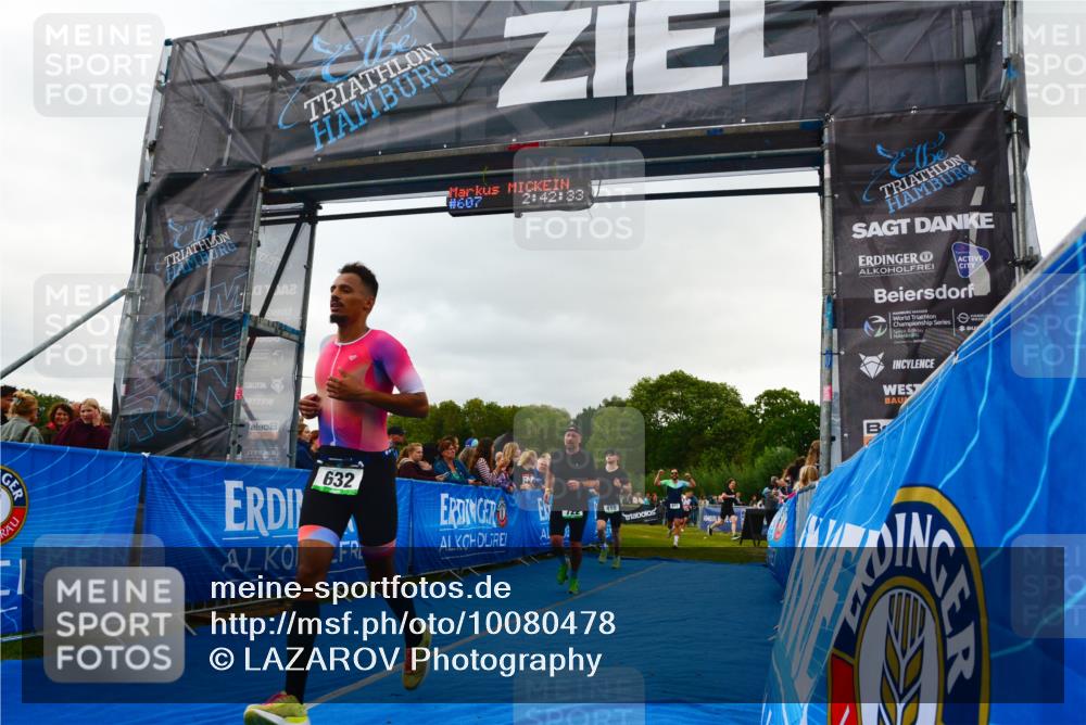 30.08.2026 - Elbe Triathlon Hamburg LAZAROV Photography http://msf.ph/oto/10080478 30.08.2026 11:12:38 Ziel 410, 612, 632, 722 meine-sportfotos.de