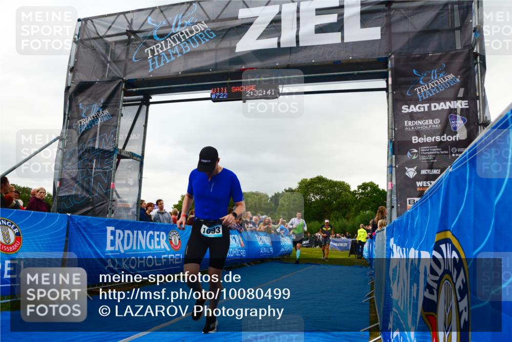 30.08.2026 - Elbe Triathlon Hamburg LAZAROV Photography http://msf.ph/oto/10080499 30.08.2026 11:12:50 Ziel 773, 1093, 1097 meine-sportfotos.de