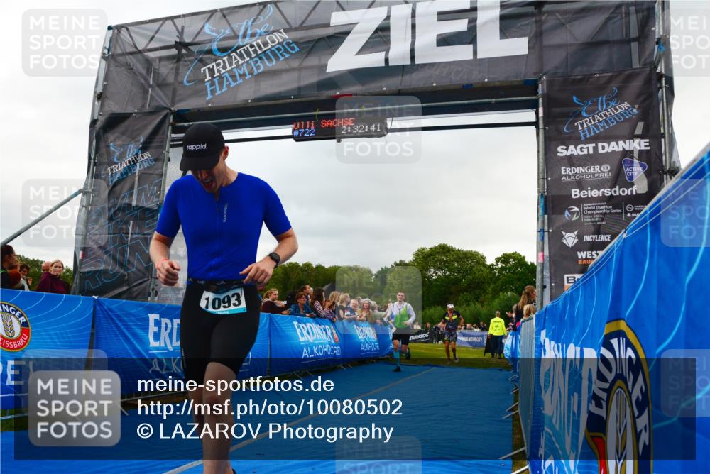 30.08.2026 - Elbe Triathlon Hamburg LAZAROV Photography http://msf.ph/oto/10080502 30.08.2026 11:12:50 Ziel 773, 1093, 1097 meine-sportfotos.de
