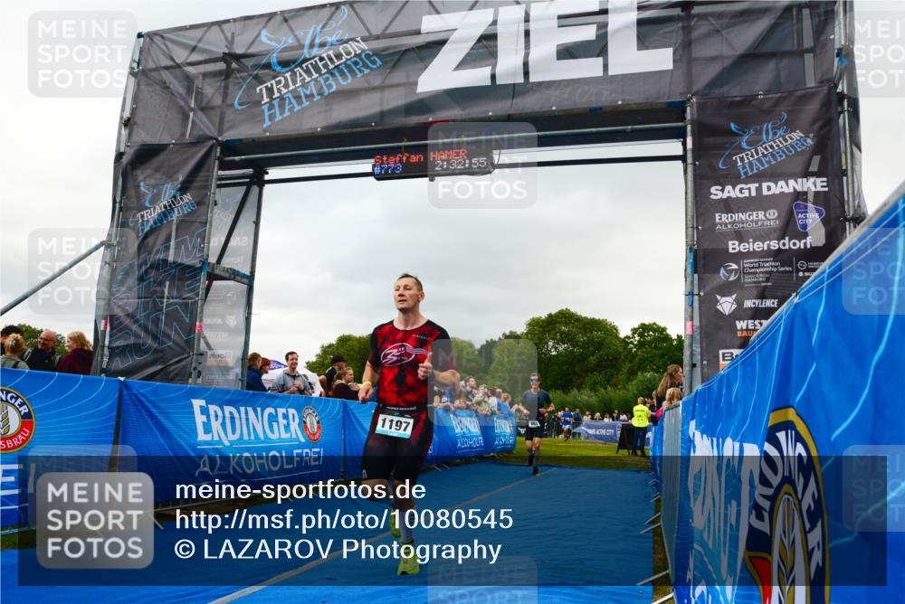 30.08.2026 - Elbe Triathlon Hamburg LAZAROV Photography http://msf.ph/oto/10080545 30.08.2026 11:13:11 Ziel 490, 611, 651, 1197 meine-sportfotos.de