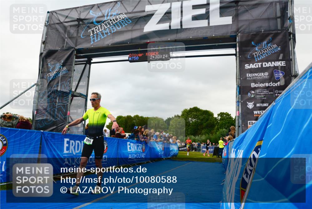 30.08.2026 - Elbe Triathlon Hamburg LAZAROV Photography http://msf.ph/oto/10080588 30.08.2026 11:13:42 Ziel 643, 699 meine-sportfotos.de