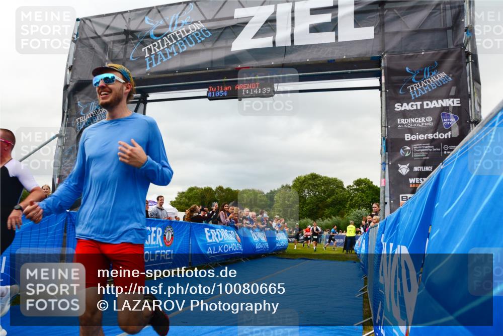 30.08.2026 - Elbe Triathlon Hamburg LAZAROV Photography http://msf.ph/oto/10080665 30.08.2026 11:14:49 Ziel 492, 500, 600, 619, 1058 meine-sportfotos.de