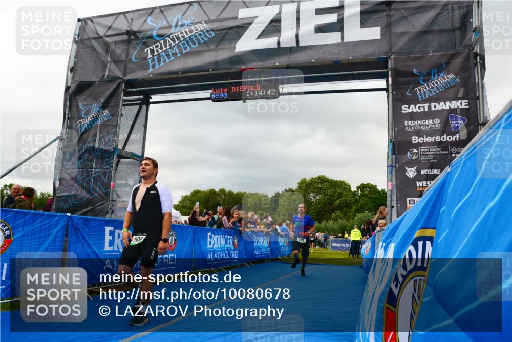 30.08.2026 - Elbe Triathlon Hamburg LAZAROV Photography http://msf.ph/oto/10080678 30.08.2026 11:14:56 Ziel 492, 500, 619 meine-sportfotos.de