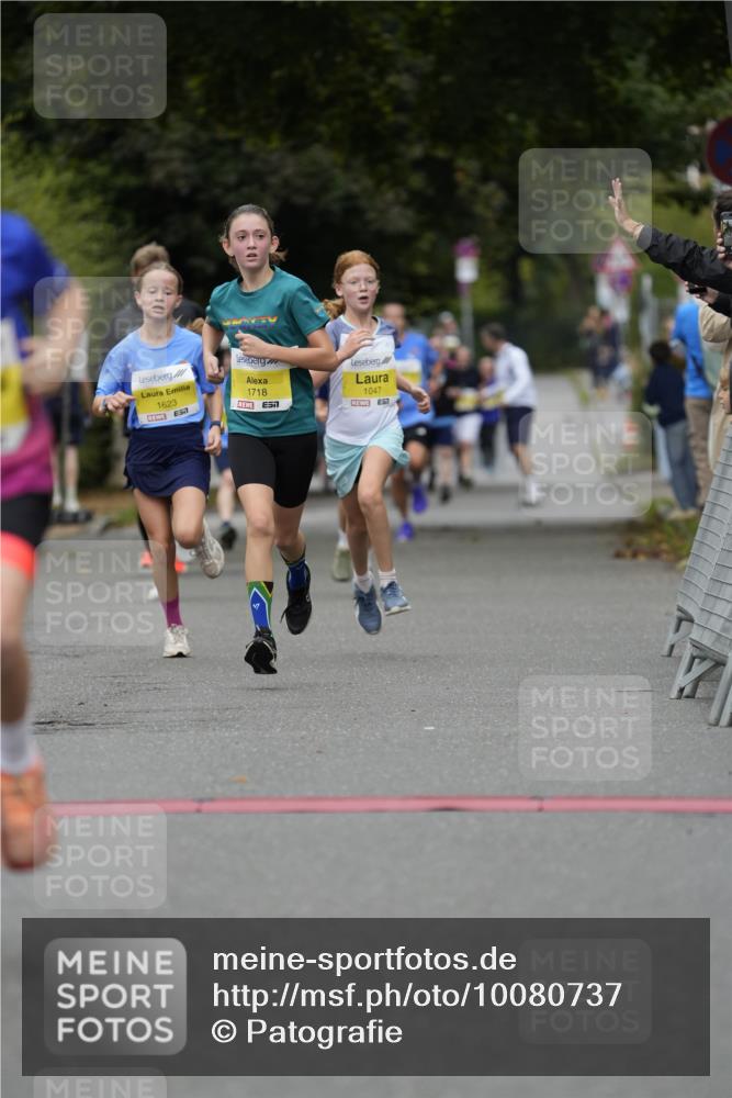 30.08.2026 - Blankeneser Heldenlauf Patografie http://msf.ph/oto/10080737 30.08.2026 09:43:01 Ziel 1025, 1041, 1047, 1488, 1623, 1718, 1777 meine-sportfotos.de
