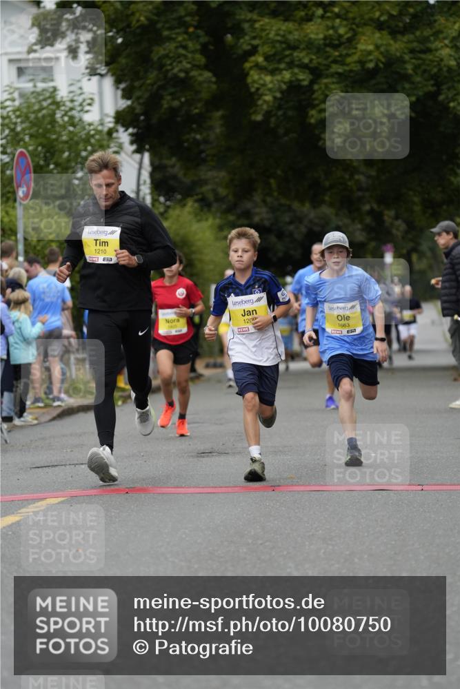 30.08.2026 - Blankeneser Heldenlauf Patografie http://msf.ph/oto/10080750 30.08.2026 09:43:07 Ziel 1025, 1047, 1129, 1209, 1210, 1425, 1623, 1624, 1663, 1718, 1777 meine-sportfotos.de