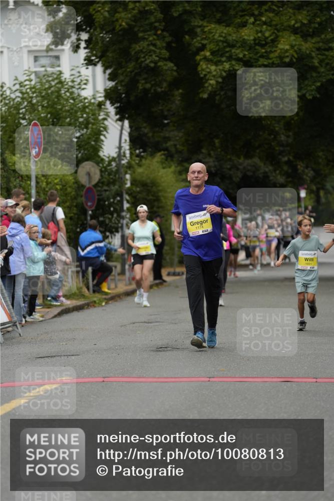 30.08.2026 - Blankeneser Heldenlauf Patografie http://msf.ph/oto/10080813 30.08.2026 09:43:32 Ziel 1174, 1188, 1526, 1661, 1691, 1774 meine-sportfotos.de