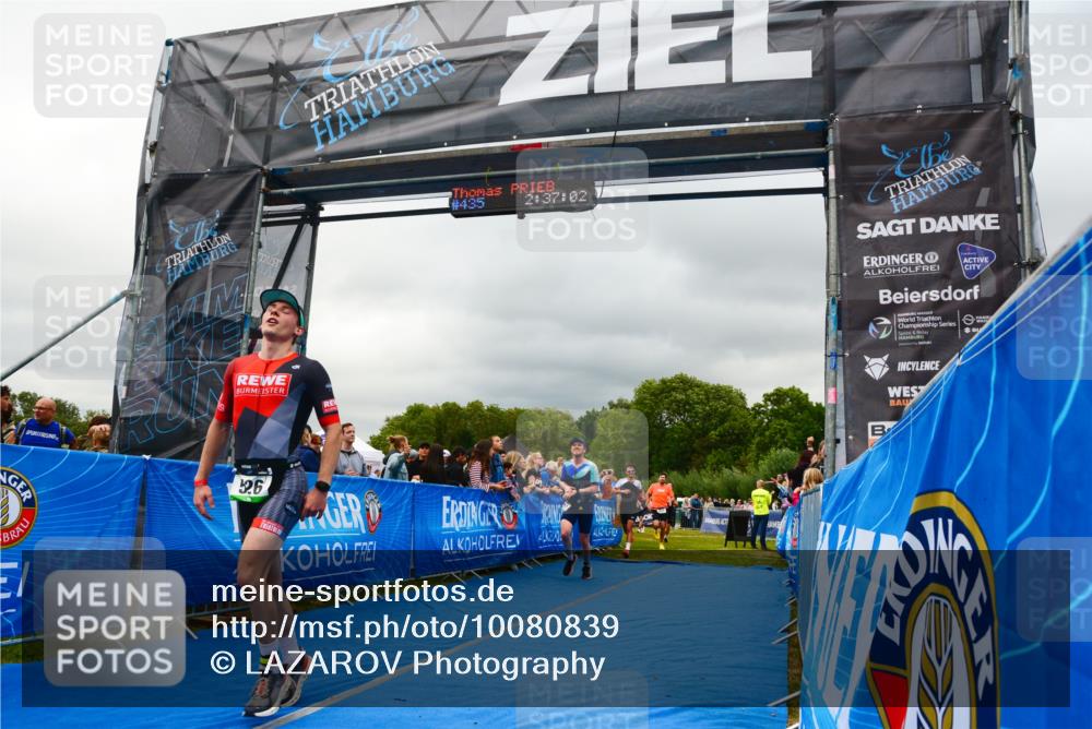 30.08.2026 - Elbe Triathlon Hamburg LAZAROV Photography http://msf.ph/oto/10080839 30.08.2026 11:17:05 Ziel 451, 526, 631, 1004, 1028 meine-sportfotos.de