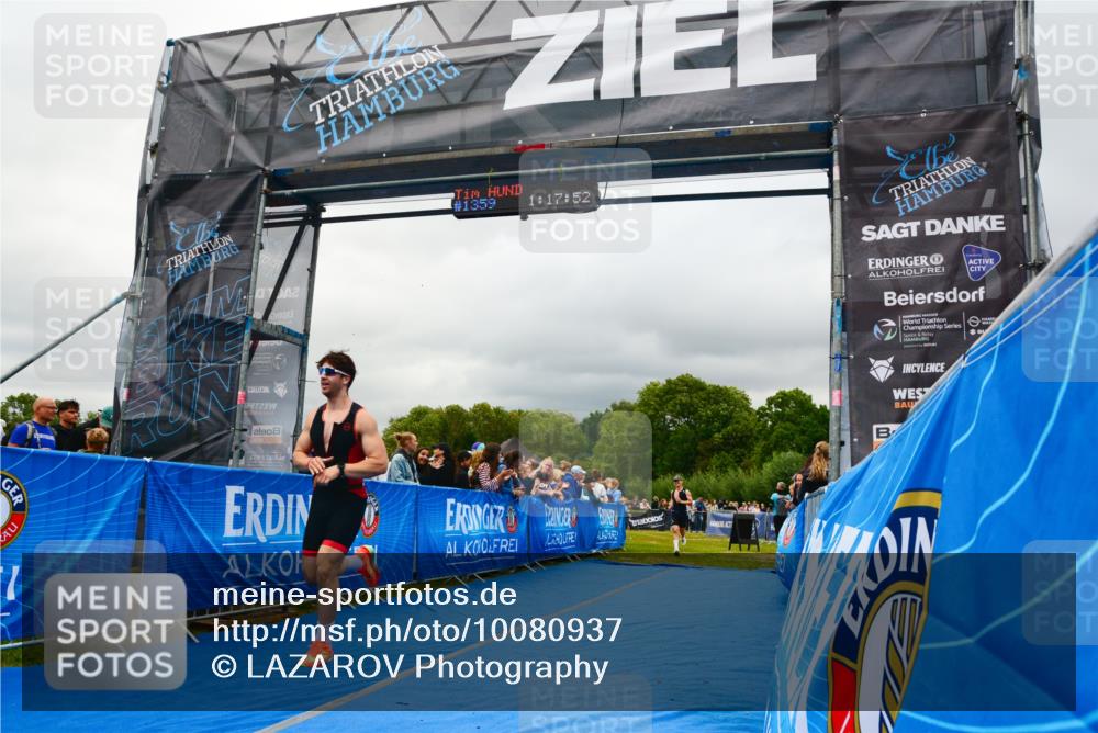 30.08.2026 - Elbe Triathlon Hamburg LAZAROV Photography http://msf.ph/oto/10080937 30.08.2026 11:18:06 Ziel 984, 1084 meine-sportfotos.de
