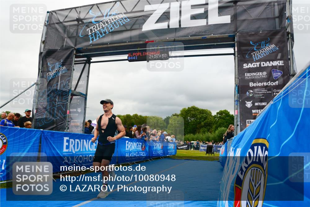 30.08.2026 - Elbe Triathlon Hamburg LAZAROV Photography http://msf.ph/oto/10080948 30.08.2026 11:18:10 Ziel 984, 1084 meine-sportfotos.de