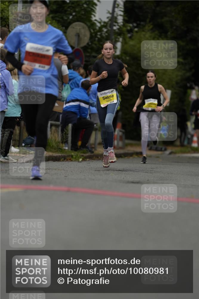 30.08.2026 - Blankeneser Heldenlauf Patografie http://msf.ph/oto/10080981 30.08.2026 09:44:56 Ziel 1026, 1125, 1414, 1648, 3545 meine-sportfotos.de