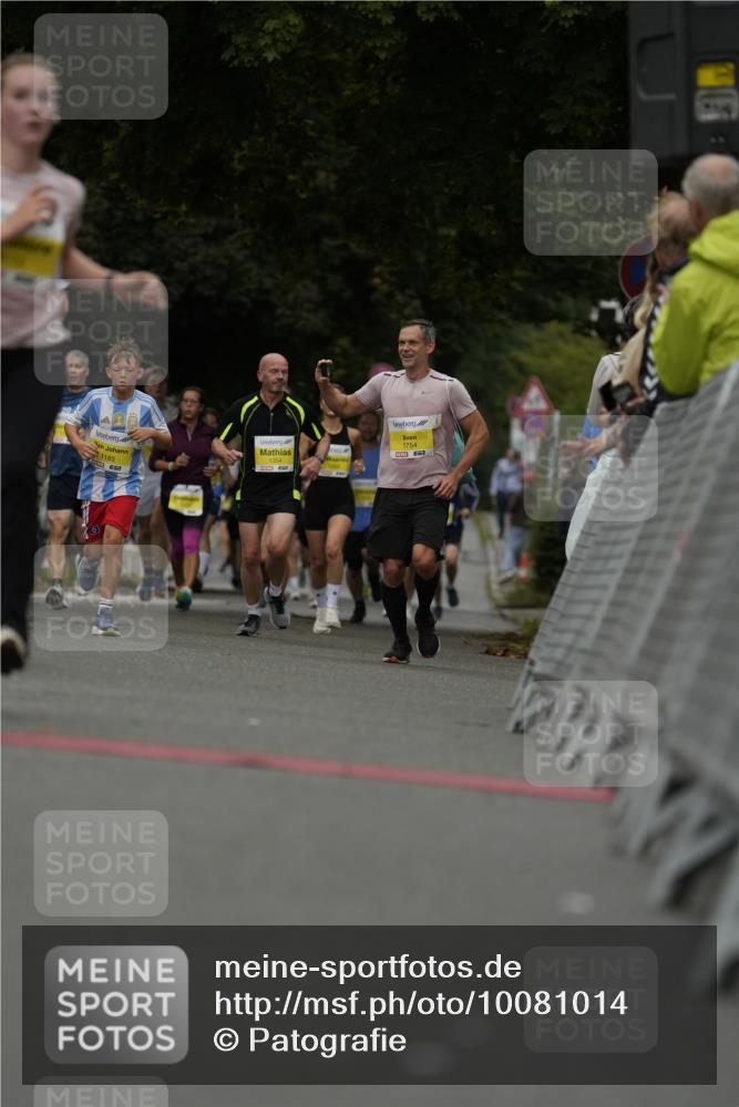 30.08.2026 - Blankeneser Heldenlauf Patografie http://msf.ph/oto/10081014 30.08.2026 09:45:07 Ziel 1125, 1152, 1379, 1462, 1648, 1686, 1717, 3625 meine-sportfotos.de